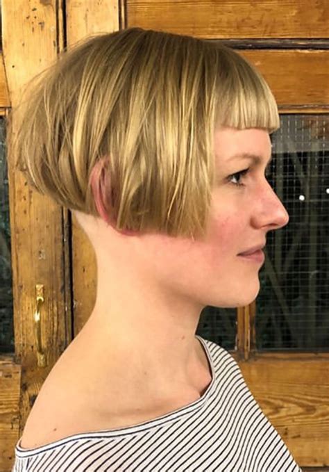 Bob with short shaved nape - Haircut - (Full Version) - YouTube Ordering a short bob with very low neck. . Ear length bob with shaved nape